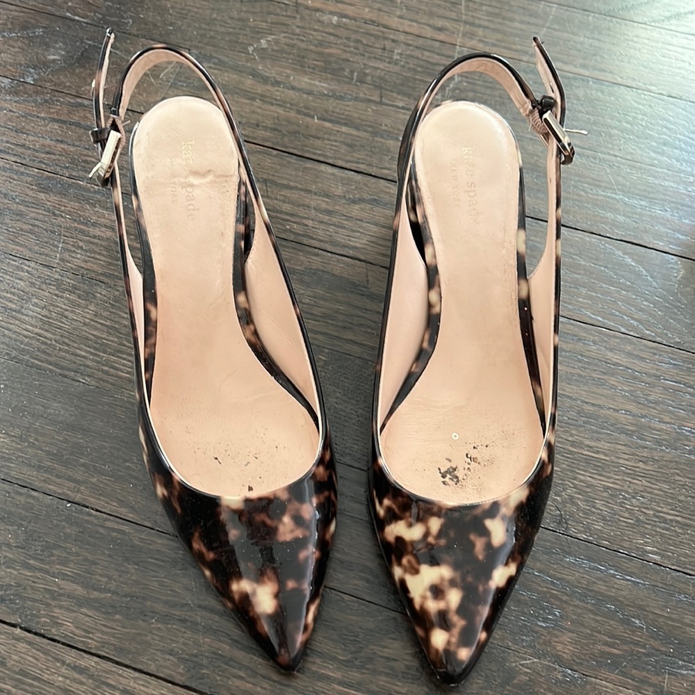 Kate Spade 8.5 low heel, closed toed sandal.